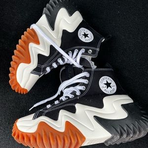 Converse Run Star Motion